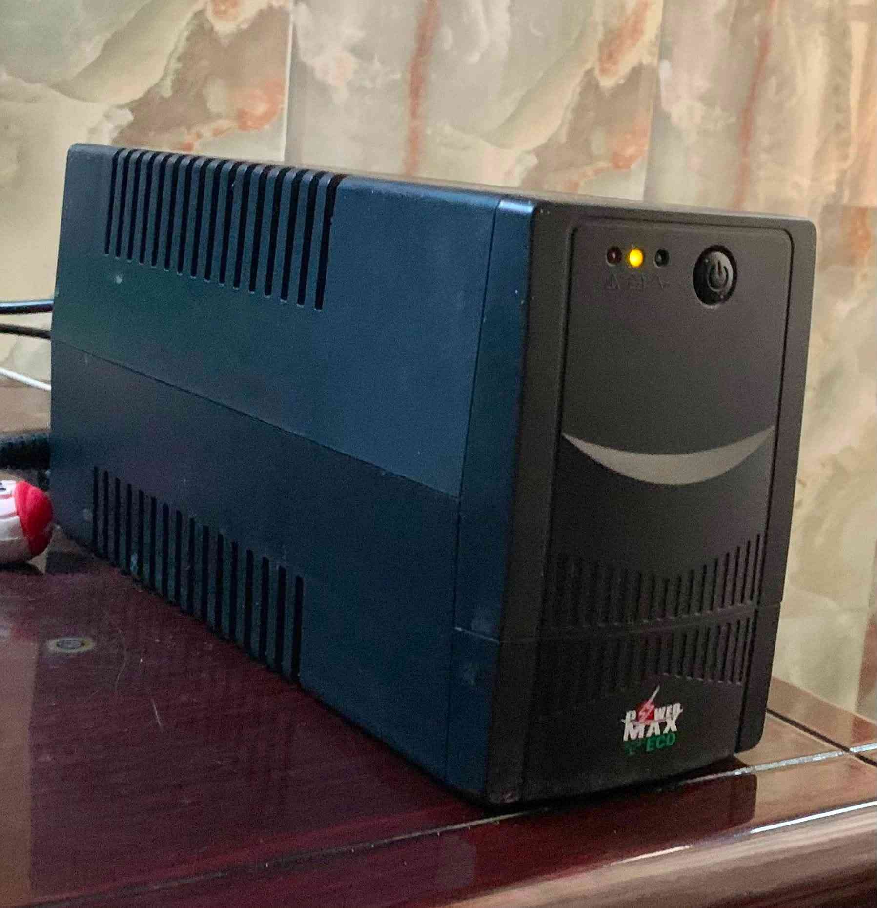 PS4 (slim)
مساحة التخزين: 1Tb (واحد تيرا) 
اونلاين online 
.
3 جوستيكات 
.
اقراص 2
FIFA 23 

BLACK OPS III 

يو بي اس 

UPS 850VA P POWERMAX ECO
مع الملحقات 
(شاحنة يدات،وايرHD ،واير انترنت مباشر) 

مع حساب اماراتي 

والبلي ما مفتوح ولا مصلح ودليل موجود ب صورة الاصق الدائري الاصفر 

السعر 260الف وبي مجال


**إذا كنت صاحب هذا الإعلان وتريد حذفه لأي سبب، رجاءا أرسل رسالة إلى الدعم الفني**