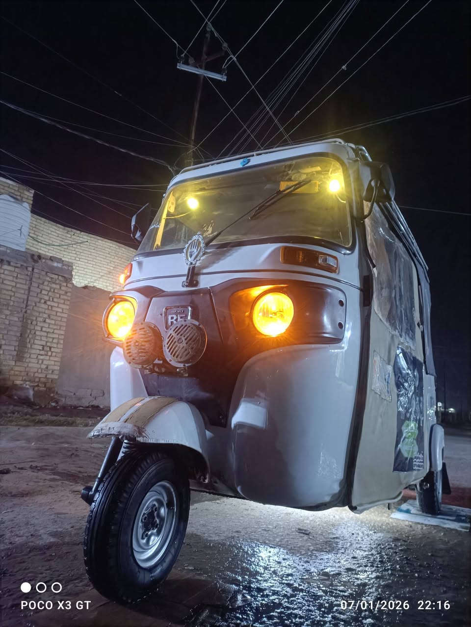 سلام عليكم تكتك موديل ٢٠٢٢ شهر ٦رقم بابل مكينه واكسن وكهربأيات كله شغاله,,,,الكشر خير من الله العنوان بابل القاسم /***********
