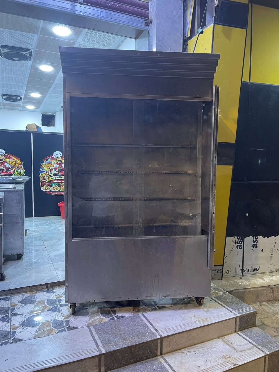 السلام عليكم شباب غراض مطعم البيع شويه عدد 2حمايه عدد 2براد مجمده كاونتر عدد 2شويه كص يحب يتصل حوض سمك شوياه سمك مكان الرمادي موجود توصيل
كلهن فلس ونص 
ارفع منشور بس بكلمه الله يرزقك 

+964 781 720 8779
