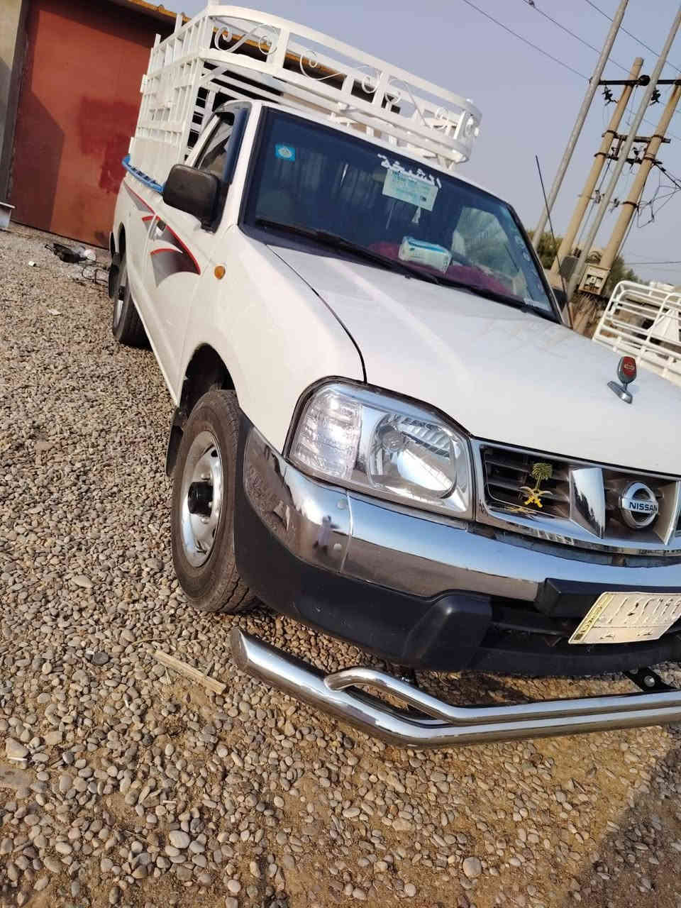 اسلام عليكم  نيسان صبغ عام لجمالية كير او مكينة 14موديل 2002 محدثة 14رقم بغداد دولي سعر 83بيهة مجال سنوية جديدةرقم تلفون *********** مكان ديالي خانقين
