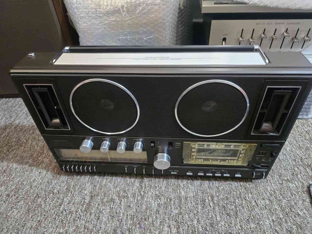 راديو مسجل. اكروندك. لماني. حجم كبير. قطعه. قديمه نوادر. مختلف. استريو. جهاز نظيف على ابلاد. فقط. كاسيت. مسجل. مايشتغل. يفتر. بوش صوت ماطور.  ابيع. راديو. شغال طبيعي. كل موجات. صافيه جهاز. ابيع. راديو شغال شرط مسجل محتاج صيانه. السعر. حتى. مااتعبكم. 100 مع توصيل. مكاني سماوه ***********
