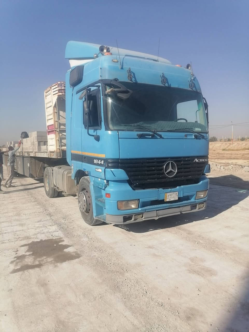 سلام عليكم للبيع اكتروز شمعة موديل ٩٧ مكينه ٤٤ كاسحه وزعانف هورنات سياره جازه العمل رقم *********** مكاني ديوانيه
