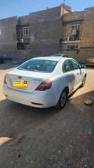 جيلي ام كراند موديل 2013  C7 
السياره كير محرك كورلا جاهزه من كلشي 
تدفئه تبريد كهربائيات شاشه كامره حساسات
رقم الماني ذي قار مشروع وطني السعر 53 وبي مجال حك الجيه
مكان السياره وراعيها بالكوت /واسط ***********
