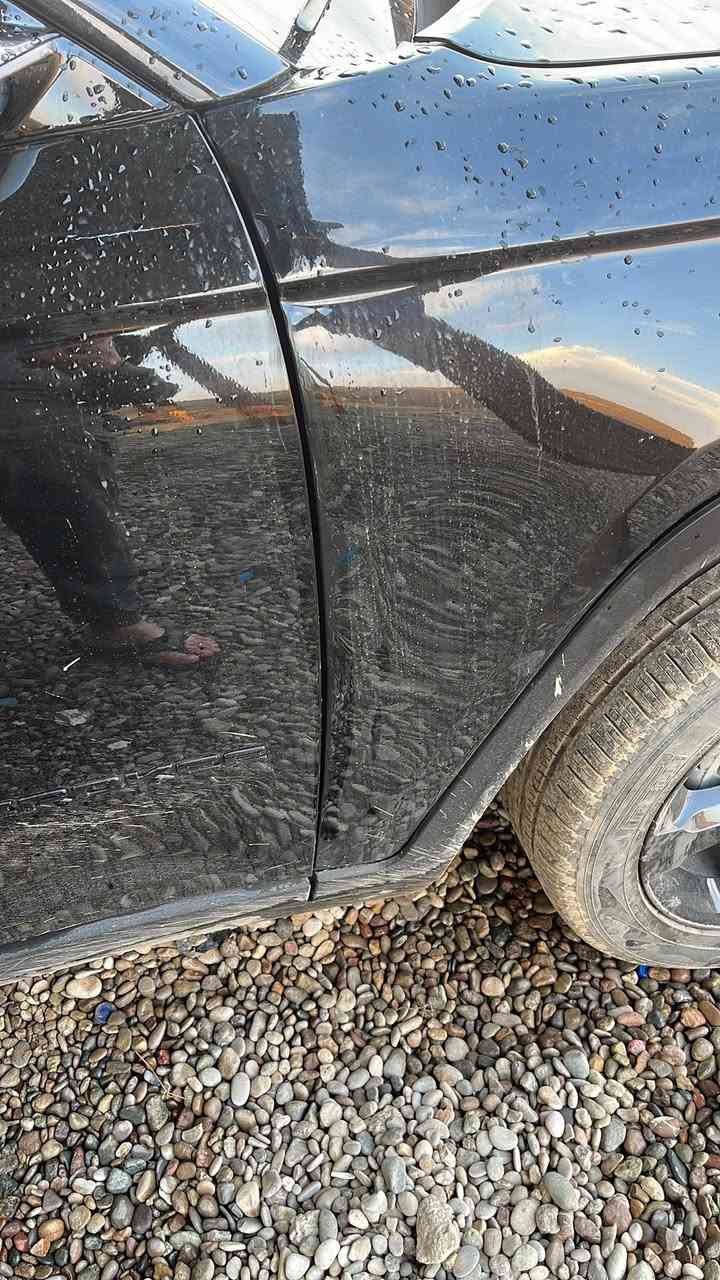 السلام عليكم
جيب شيروكي (ليمتد) فول عدا الفتحه 

موديل ٢٠٢٤ 

ماشيه ٢٤ الف

صور حادثهه بالمنشور

سياره بدون صبغ بيهه قطعه وحده تبديل باب الجنطه الخلفي تبديل نفس اللون 

*كشنات جلد

*كراسي منفصل

*كشنات تدفئه امامي خلفي

*تشغيل عن بعد

*شاشه چبيره

*تحديد مسار

*صندوك كهرباء

السياره حادثهه خلفي بجمهه كبس و بدون ايرباك بيهه تكحيل فقط بين الجاملغ و الباب موضح بالصوره و الدعاميه الخلفيه فقط من الوسط مكان الضربه

ملاحضه:السياره داخله كتاب شهداء يعني محجوزه لمده سنتين و السنويه بأسمي اسوي وكالة عامه مطلقه 

السعر ٣٢٥$ و بيهه مجال 

العنوان بغداد

***********

متوفر واتساب
