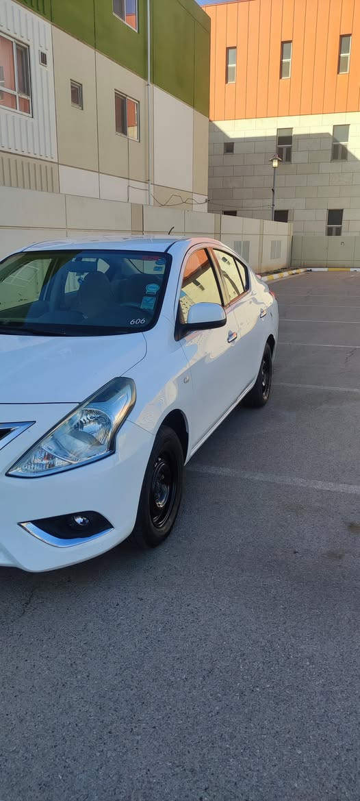 السلام عليكم نيسان سني 2020 بليته زركه سياره بدون حادت 
بدون صبغ بدون دواخل سياره نضيفه وجديده رايده ب 115 مكان السياره بسمايه ***********
