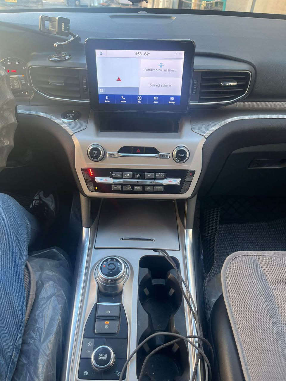 سلام عليكم 
فورت اكسبلور 2024فول موصفات      
بدون صبغ ارباك سوكان وشان سيستم 
4x4
4 سلندر توربو 
تشغيل عن بعد 
تحديد سرعه 
كشن جلد 
كشن حار بارد 
سوكان حار بارد
Vip
سندوق شفت 
٦ موصفات كير
ماشي 32000 أربيل, العراق


**إذا كنت صاحب هذا الإعلان وتريد حذفه لأي سبب، رجاءا أرسل رسالة إلى الدعم الفني**