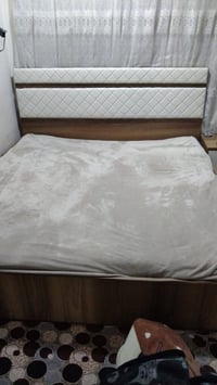 تخت نوم نفرين  للبيع مع فرشه هاتف 07518285499
