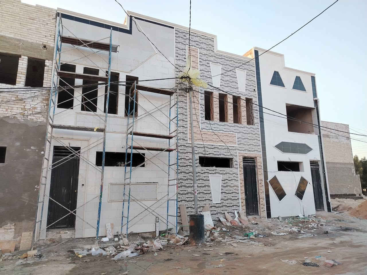 بيوت للبيع حي النداء منطقت ٥٣ قرب شارع كربله شارع قنبر ٥٠ متر طابقين قيد النشاء للبيع تلفون *********** شراي يتصل
