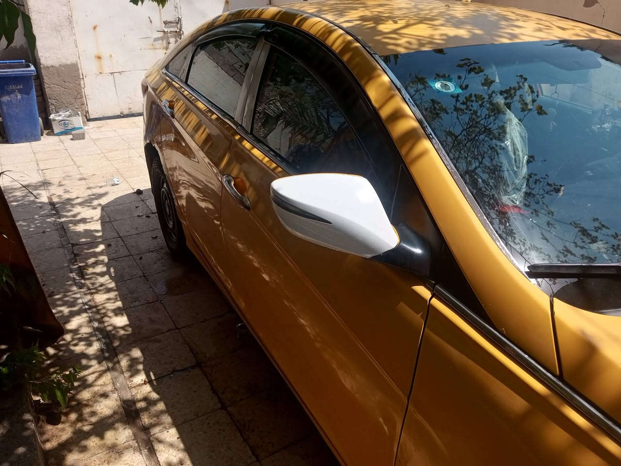 سوناتا موديل 12 وارد كوري بية الداير والورة اشوي تعبان تبريد حلووو تاير نضيف حدادية امامي وخلفي سعرها 90 وبيها مجال مكانها البصرة الفاو رقم تلفون ***********
