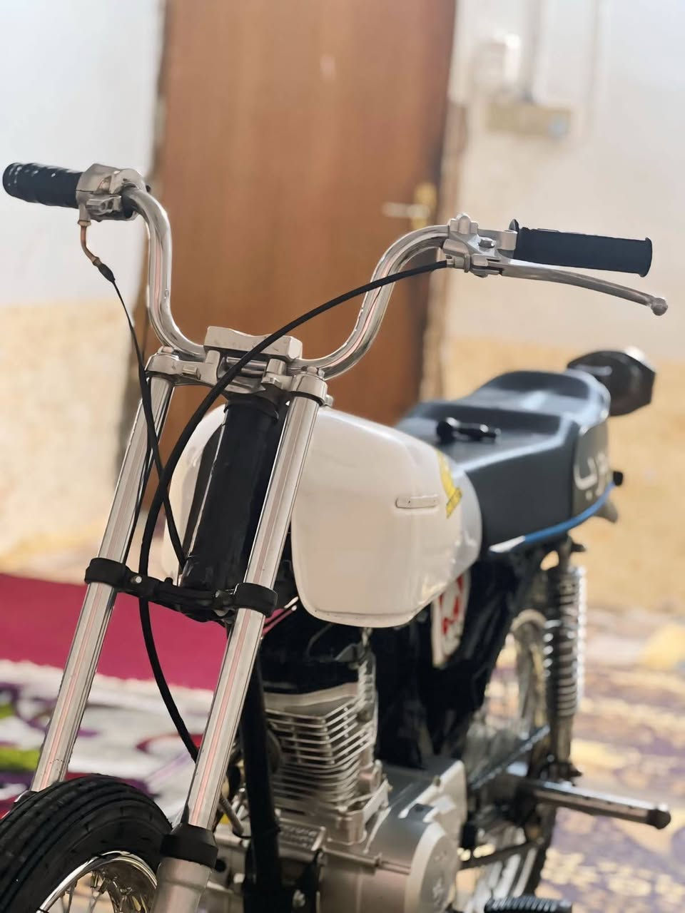 سيجي نامه انضف من لتصوير كلك شاصيها اصلي ماطور جامد مامفتوح مكاني نجف مشخاب تفاصيل اكثر خاص سعرها 500 وبيها مجال حك جيتك ♥


**إذا كنت صاحب هذا الإعلان وتريد حذفه لأي سبب، رجاءا أرسل رسالة إلى الدعم الفني**