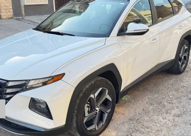 سلام عليكم توسان 2022 هايبرد فئة سيل sel للبيع او مرواس 
وارد امريكي ضرر نص بنيد صبغ وتبديل دعامية بلادية (صور الحادث مرفقة) 

ماشية 33الف
رقم بغداد 
المواصفات: 
بانوراما
كشنات جلد بلادي 
تدفئه كشنات امامية + كرسي السائق كهرباء
شحن موبايل وايرلس
فور ويل 4x4 
رادار امامي خلفي جانبي
كير بيانو
مانع تصادم امامي خلفي
شاشة كبيرة لمس مع كاميرا خلفيه دوارة
كيج الكتروني متغير حسب مود القيادة
اوتو هولد Auto Hold
٤ انضمة قيادة ( eco , sport , smart , snow)
مثبت مسار (قيادة ذاتية) + منبه خروج عن المسار
مثبت سرعة
مانع انزلاق 
نظام نزول منحدرات
بصمة تشغيل 
بصمة ابواب لمس
تشغيل عن بعد 
شفتات گير بالستيرن
فول تحكمات ستيرن
سايد بريك بصمة
اشاير بالمرايا الجانبية
صندوق كهرباء
تبريد لمس + تبريد خلفي
اضاء داخلية
ويل ١٩ كروم 
لايت زينون عالي ناصي  ثلجي

***********
