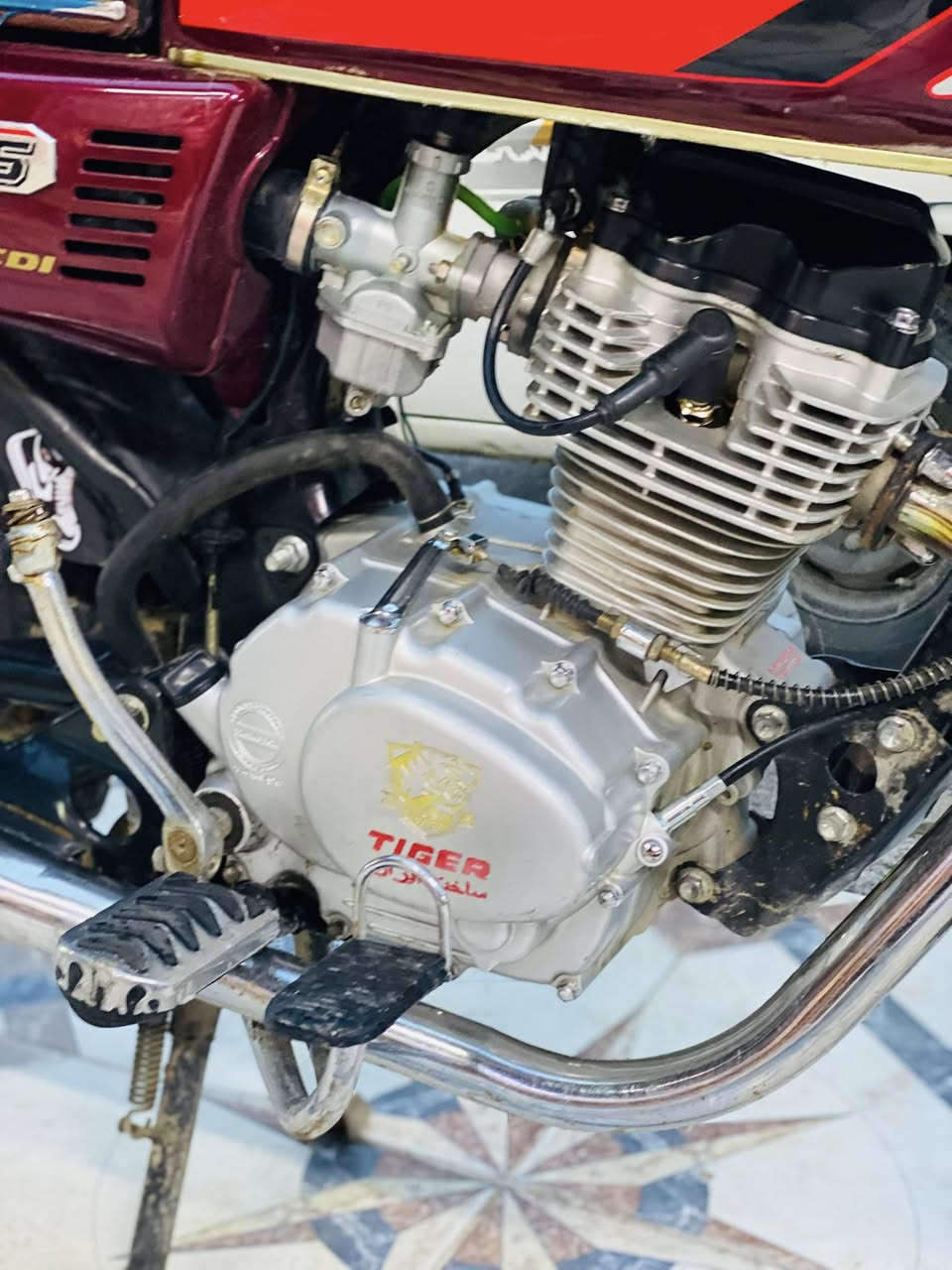 لام عليكم مأطور تايكر 2020لبيع 
مكينة شرط ما مفتوحة 
وايرامنية كلها شغالة 
دبل سويج 
السعر ٦٠٠وبي مجال 
الرقم ***********
