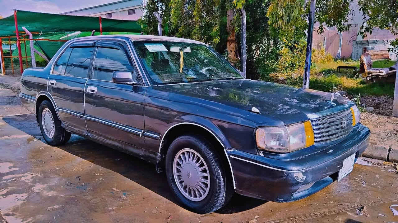 {أرنب كراون} للبيع {موديل 1993} رقم نينوى شرط التحويل صبغ عام جماليه تخم تواير طخم جديد بيه كاربون محرك جديد {2500} كير جديد مكان موصل 🐇 {سعر 55} بيه مجال للشراي اي استفسار عل رقم (***********)$(***********)
