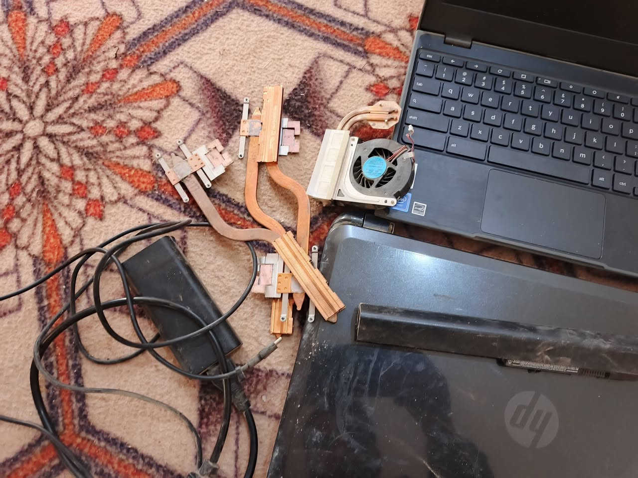 شلعة حاسبات وغراض حاسبات بآلة ابيع هلموجود ماعندي معرفة بيهن
ب100الف وشايف خيرهن.


**إذا كنت صاحب هذا الإعلان وتريد حذفه لأي سبب، رجاءا أرسل رسالة إلى الدعم الفني**