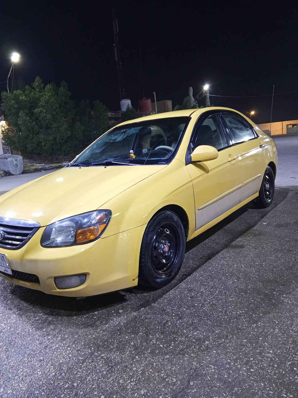 سلام عليكم كيا سبكترا 2008 سيارة نضيفة كلش تبريد ثلج خير من الله كير مكينة حدادية كلها نافضها السيارة مامشتغلة تكسي حاطها اروح بيها للدوام وارجع ضربتا ماندلها وين اخذتها كال ضبتها خفيفة السيارة جديدة واحلى من الصور  خطها جوال مصفر خط وبحث وغرامات  هاذ. رقمي *********** شرط التحويل السعر 80وبيها مجال حك الجية
