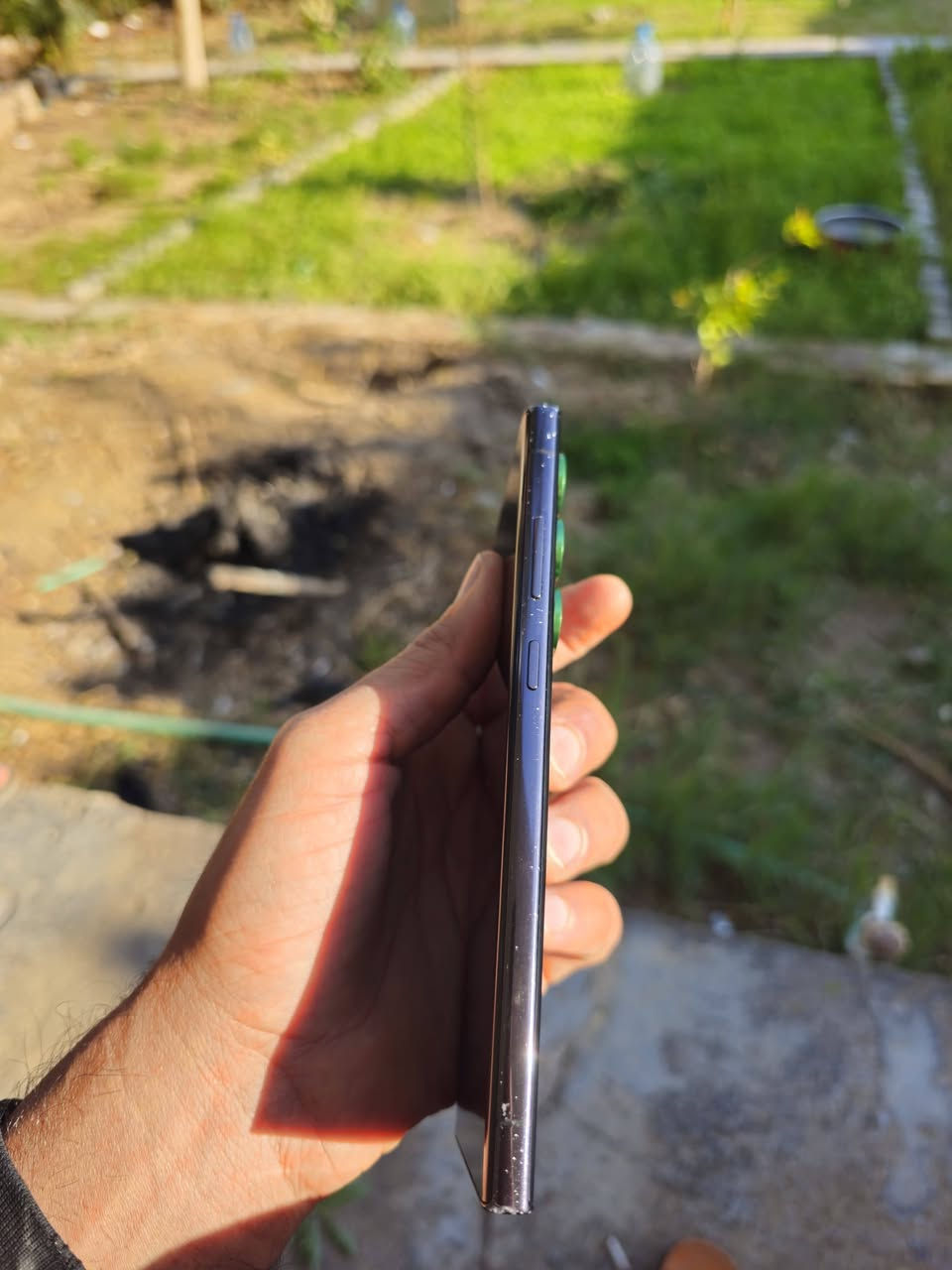 سامسونج اس 23 الترا شرق اوسط بي نقطتين بالشاشة موضحات للبيع بدون ملحقات مكاني البصرة المطيحة *********** السعر 550
