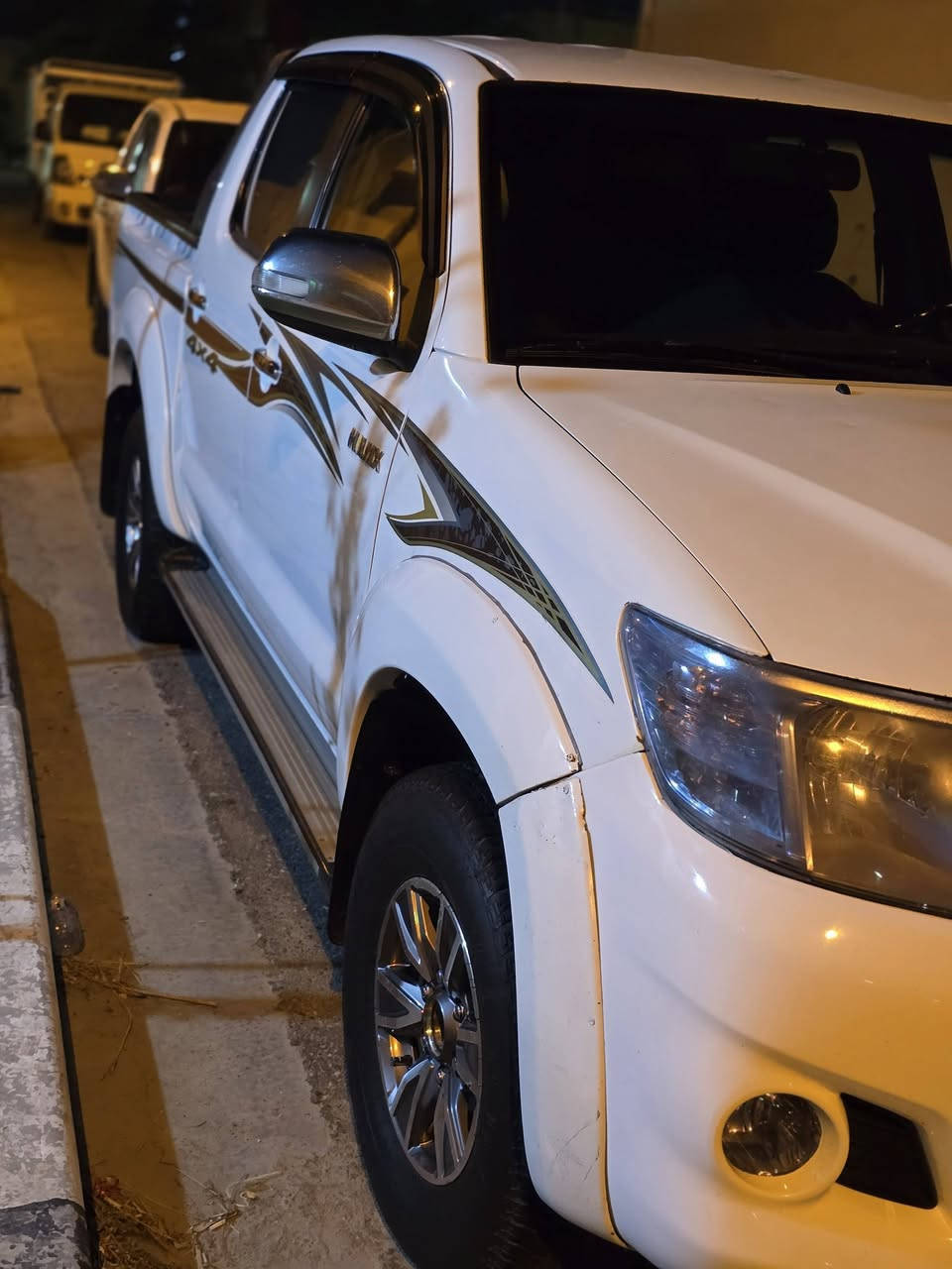 السلام عليكم فور ويل كاز ٢٠١٥ مكفوله سنويه مجدده لل٢٠٣٠  ما عدا المكينه بيهه تنقيص 
***********
