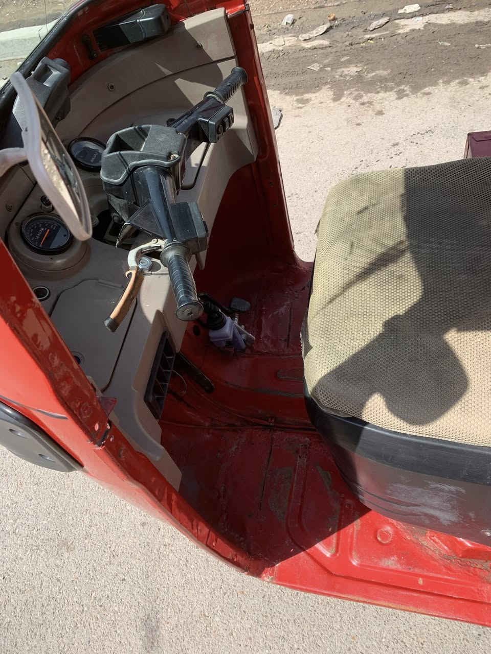 السلام عليكم 🫡 من رخصة الادمن المحترم
اخوان تكتك 🛺 موديل 2018 بشهر ال 12 مرقمه وكشرتها حلوه والمكينه بعد احلا دوس معمره مصبوغه للجماليه ع وضع الشركه مرقمه بسمي شخصيا تحويل ثاني يوم تكتك مال جناي بعد احلا من الصور تجي ًوتشوف بعينك كهربائيات كلها شغاله مكاني الشعب سوق المدينه السعر 5800 وبيها مجال 

هاتف ‭0770 299 2241‬ مامتواجد ع النت اتصل وتدلل مكلف بنشر هاذا رقم صاحبها وشكرا 🥰
