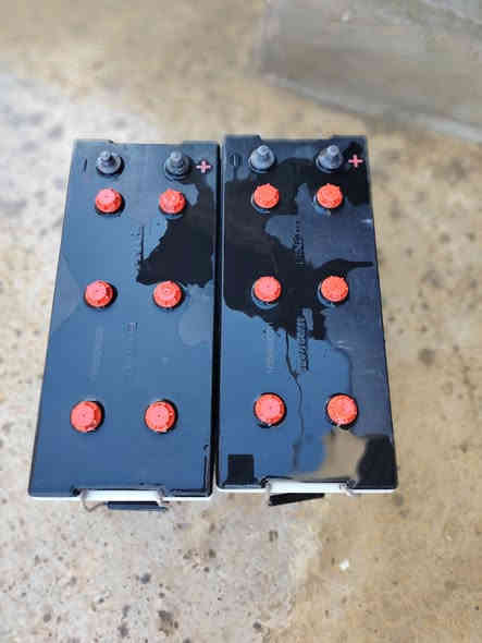 باتريات للبيع 150 أمبير الواحد الصناعه 
#ڤيتنامي_JP_العدد_2
السعر ثنينهن ب 200 الف تجي تفحص
النضافه فول مابيهن خلل للأستفسار اكثر الاتصال 
***********.
