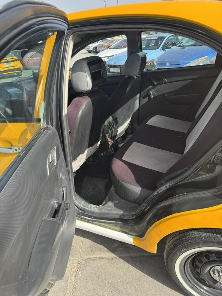 أفيو موديل 2008 رقم كركوك جديد و بأسمي شرط تحويل كير و محرك بشرط و بدون عيب مابي مصرف /سيارة بيها تبديل باب السايق و بدنه وسعر 45 وبيها 
مجال 
***********
***********
