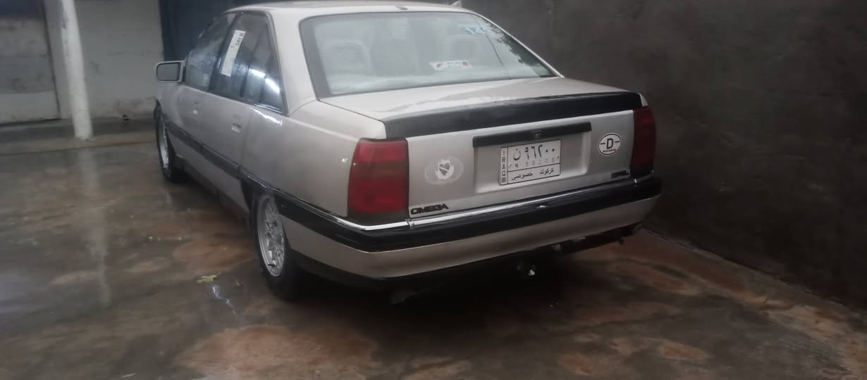 اوميكا 1992 مشروع وطني سنوية ساقطة صار سنة محرك 6 سلندر كير محرك بشرط سيارة بدون صبغ عظمها كلش حلو وكاعدة بدون ضربة شرط التحويل سعر 36 وبي مجال رقم *********** كركوك, العراق
