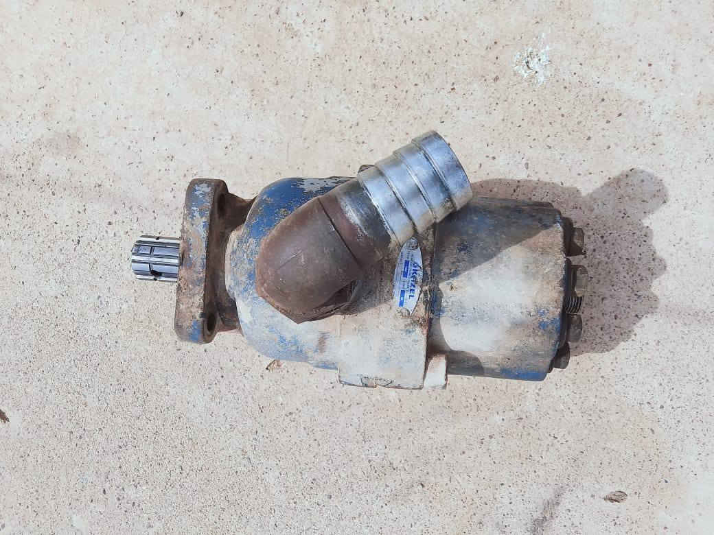 السلام عليكم ونج للبيع كامل هوة تانكي وياة سعر ارب ورقات استفسار علا الرقم ***********
