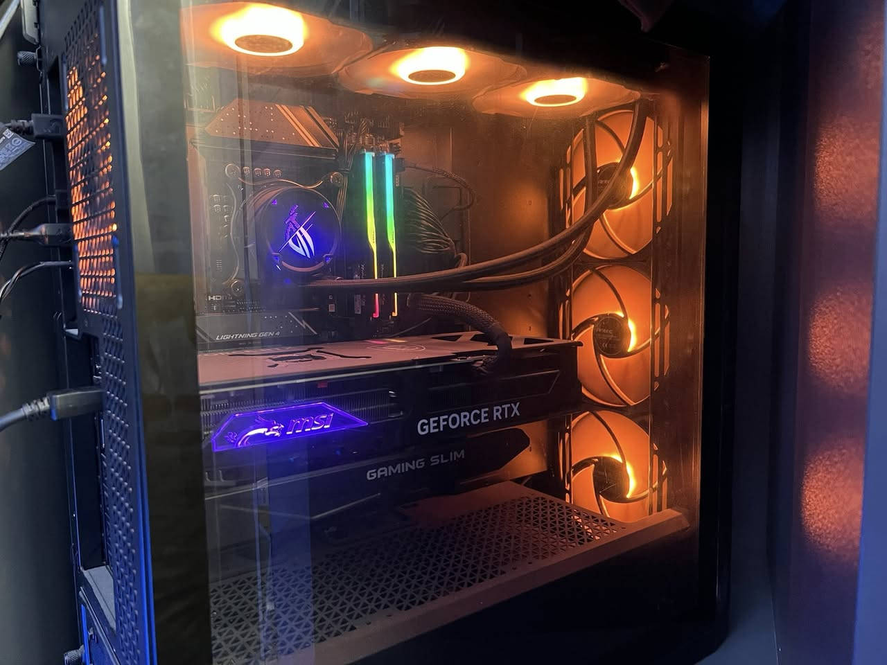 كيس مستعمل قليل جداً للبيع بسعر ٤ مليون
بلاش 🔥 بلاش 🔥 بلاش🔥
 
Cpu: core i7-14700k
Ram: gskull 32 / 6000mhz
Gpu: msi gamingX 4080 16gb
Ssd: nvme msi 2tb /  7250 
M.B: msi z790 wifi gaming plus
Cooler: Asus 360 3 fan
Monitor : msi MAG345CQR 34 curve 180hz 1ms UWQHD
Case: Antec performance FT1 ARGB
UPS: farber 2 kva online
Mouse: logitech g502 hero
Key.borad: RAZER BLACKWIDOW V4X
Pad mouse RAZER 90cm argb

استعمال اقل من شهرين الجهاز نظيف جداً
والضمان ساري مفعول على كل القطع لمدة سنة🔥
 السعر ٤ مليون دينار عراقي فقط
يوجد خدمة توصيل


**إذا كنت صاحب هذا الإعلان وتريد حذفه لأي سبب، رجاءا أرسل رسالة إلى الدعم الفني**