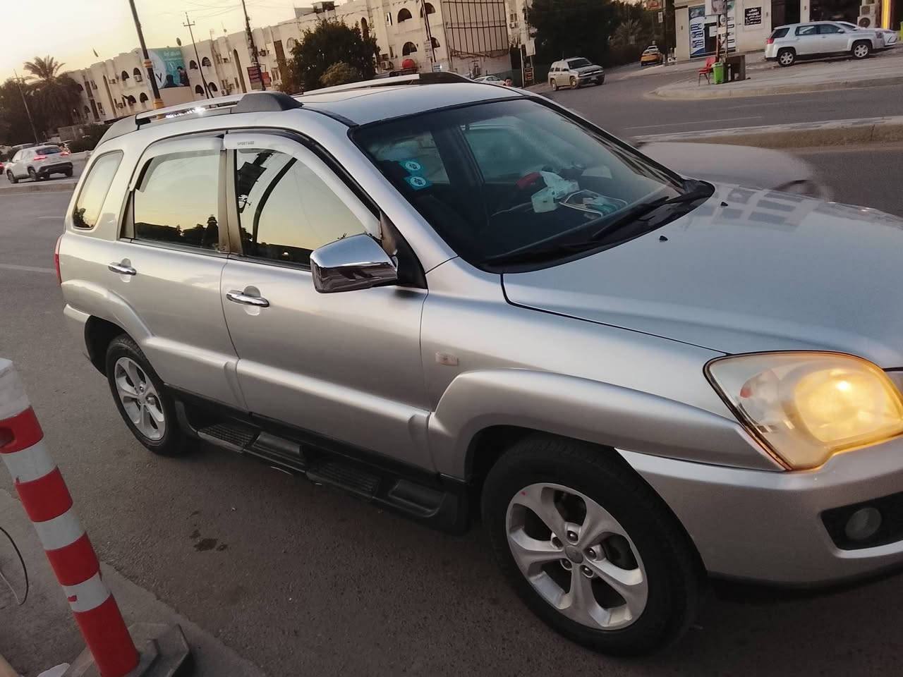 سبورتج مديل 2009
خليجي مابيهه اي شي نضيفه 

مصبوغه حزام اثر جراد محرك وكير خير من الله 

*********** سعر 120 بيها مجال
