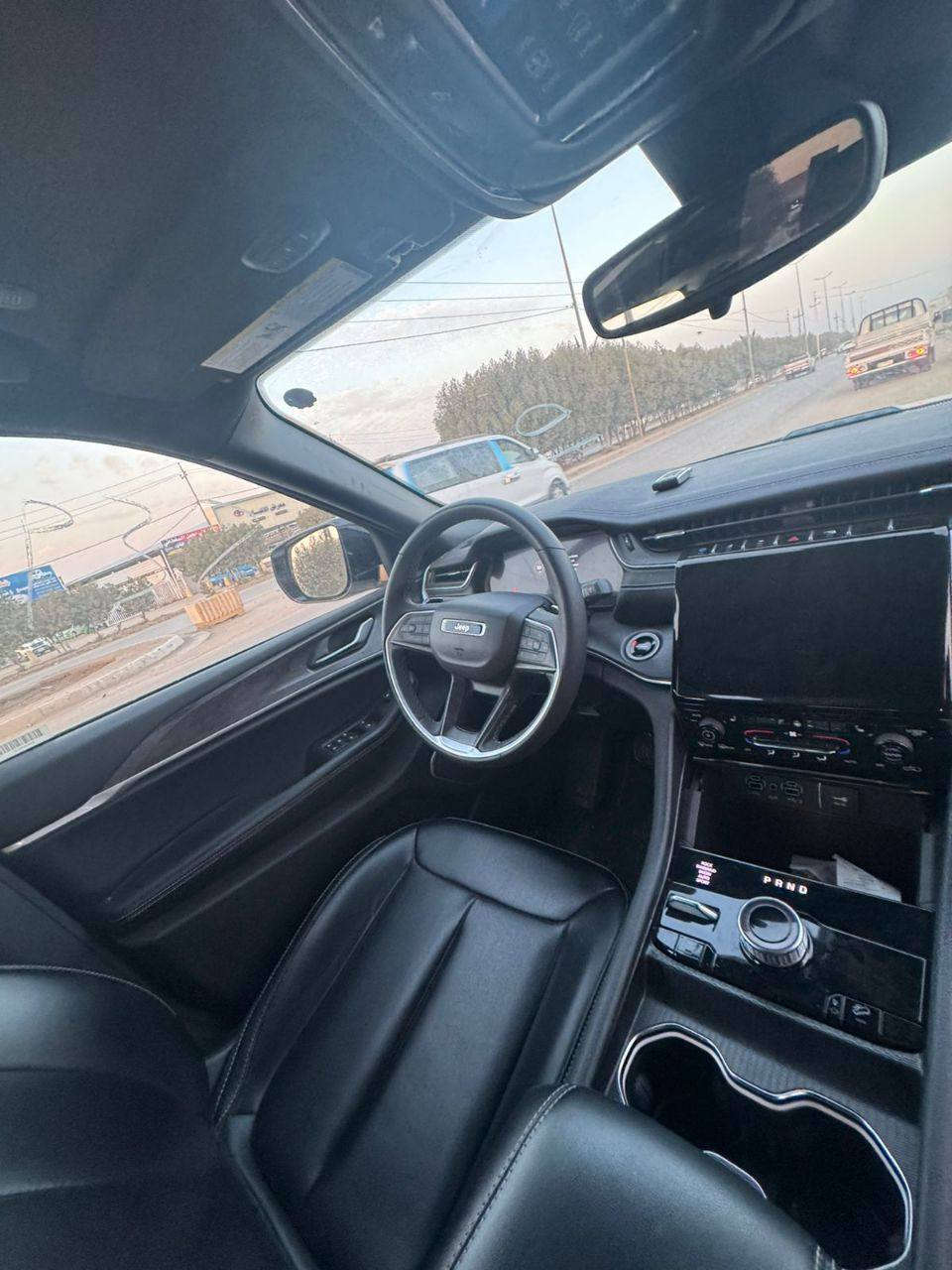 السلام عليكم
{بدون حادث}{بدون حادث}{بدون حادث}
جيب كرانـد شيروكي 4XE 2024
جديدة بمعنى الكلمةة
حجم المكينة : 2000 تيربو + هايبرد + شحن منزلي
اللون . ابيض  

ماشية : ،،، 42  

فول مواصفات 1/1

1. بنوراما فتحتين 
2. بصمة تشغيل وابواب 
3. تشغيل عن بعد
4. حساس ورادار خلفي
5. كشنات جلد
6. كشن السايق خزن ميموري
7. كشنات كهرباء
8. صندوق كهرباء
9. حساسات خلفية
10. قطع تبريد
11. إشاير بالمري
12. رادار أمامي
13. رادارات 360 درجة 
14. ثلاث وضعيات قيادة
15.شاشات راكب وسايق 
16. كير ماوس
17. نظام منحدرات
18. هيتـرات بالكشنات
19. ويل كب كروم
20. لايتات لد
21. بكلايت لد
22. كشافات
23. بصمة أبواب وتشغيل وصندوك
وبعد هواي مواصفات 

مكانهة بغداد  الاعظمية

معروضة 340  وبيهة مجال

***********
