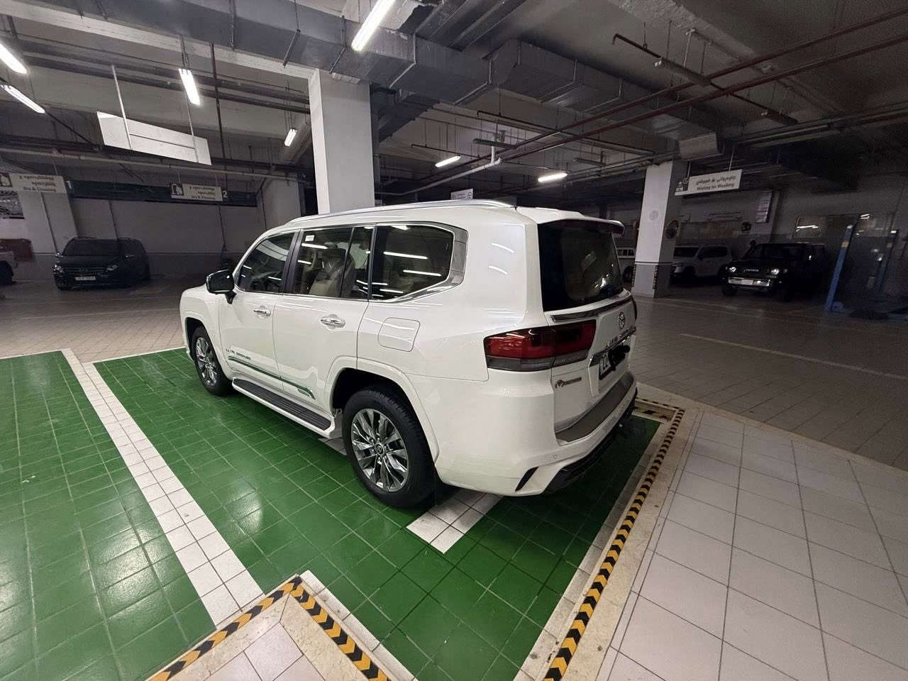 للبيع — Toyota Land Cruiser موديل 2024
▪️: وكالة جيهان / رقم أربيل
▪️: ماشيه 34 ألف كم
▪️ الحالة: وكالة بالكامل، نظيفة جداً
▪️ مغلّفة PPF حماية كاملة
▪️ السيارة ما تحتاج أي صرف
▪️ استخدام شخصي ومحافظ عليها

📞 للاستفسار  ***********
