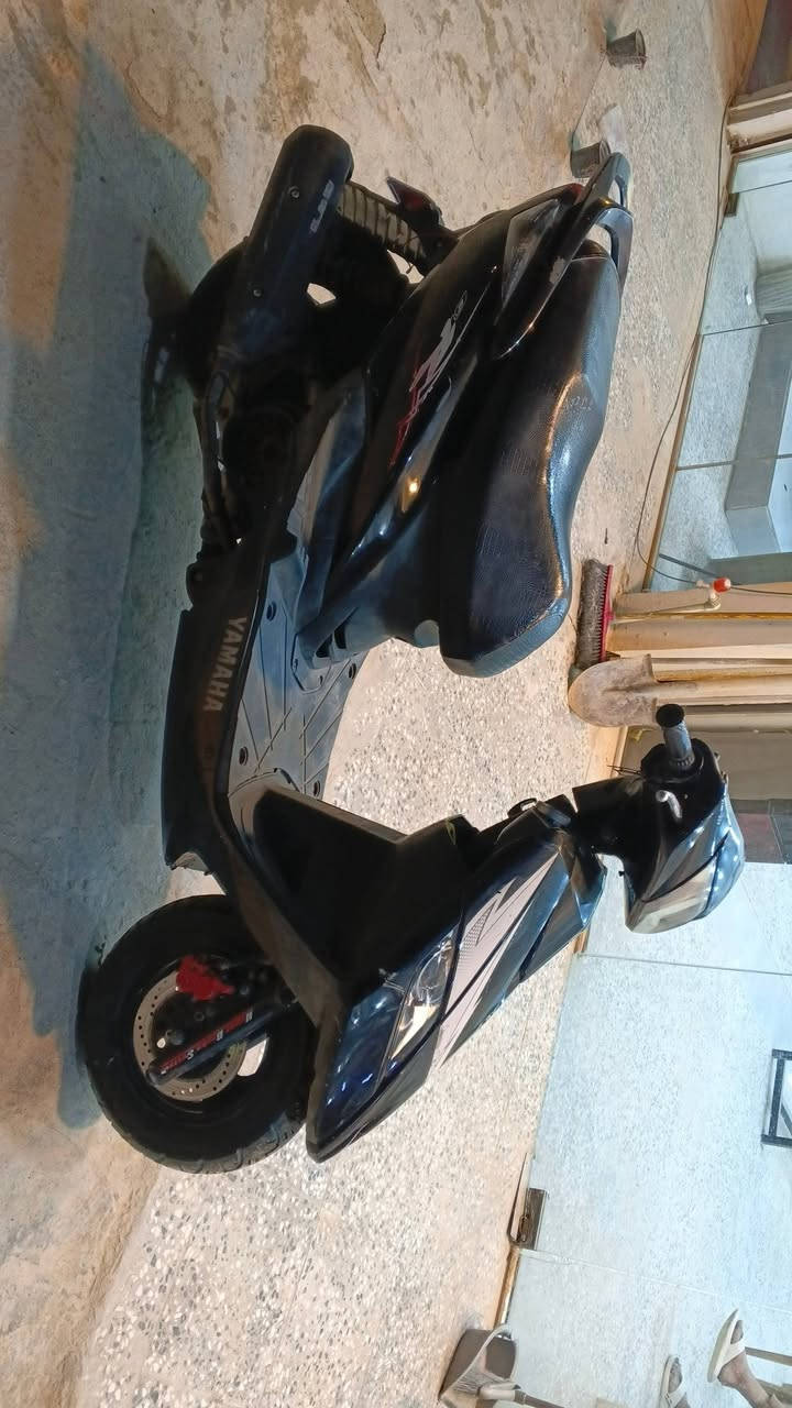 ماكس ثلعب درجه حاويه برغي ما مفتوح بيه. كفاله. سعره 700وبيه مجال مكاني كوفه شارع معمل. -***********صاحب درجه. مكلف ب نشر.
