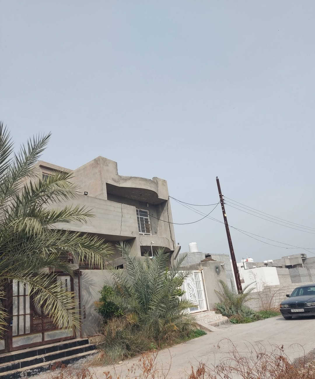 🏚 دار للبيع 🏤 الموقع بعقوبة 🚦تقاطع القدس ✅️ خلف مكتب التظامن 💥 بناء حديث موقع مميز 🛣 خدمات كاملة ⚜️ نوع العقار طابو زراعي على القرار ( ٢٥ ) ☎️ لمعرفة السعر لطفا التواصل بالخاص 
⭕️ مساحة ( ١٥٥ ) متر 🔺️ واجهه ( ٨ × ١٩ ) متر 

🏘 طابق الأول ( ٢ ) غرفة نوم كبيرات ومن ضمنها غرفة [ سويت ] 🏛 وستقبال ⬜️ وصالة 🛖 مطبخ [[ مع كاونتر وطباخ 🎈 هدية للمشتري ]]  🛁 ومجموعة صحيات كاملة 🔶️ مع مناور عدد ( ٢ ) 🏝 مع حديقة خارجية

🏘 طابق ثاني ( ١ ) غرفة نوم سويت 🟨 مع بيتونة 🔱 وسطحين 
💥 مواصفات الدار ⬜️ الأرضية صب شريطي بتلو 💡كهربائيات الدار سيمنز سعودي 🗼 تأسيس منظومة سبالت 🟦 الأرضية بورسلين هندي درجة اولى ✅️ غرفة الأستقبال [ جبسن بورد درجة ممتازة ] 💥💥💥

للاستفسار مع مكتب المصطفى للعقار ☎️
 موقع المكتب ⬅️ مدخل العزات مجاور اسواق نوتيلا الغذائية 🛒 او التواصل على الماسنجر او الواتساب على الرقم *********** 📞📞
