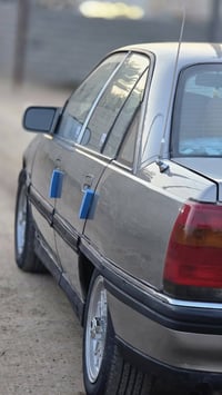 اوميغا ١٩٩٣ • محرك ٢٠٠٠ • اوتوماتيك