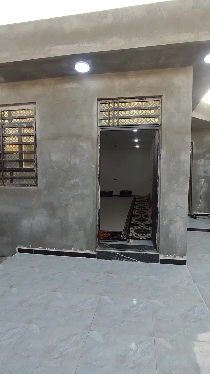 بيت زراعي المساحه 250 متر بالاسكان الصناعي
دور سيد حمزه مقابيل مدرسه الحريه
البناء بلوك كهربائي كونكريت صب
التفاصيل / طارمه كبيره استقبال طول 9 أمتار صاله وغرفتين نوم ومطبخ وصحيات داخليه وخارجيه
السعر 55وبي مجال لشراي مستعجل علا بيعتة 
التفاصيل *********** بي واتساب
