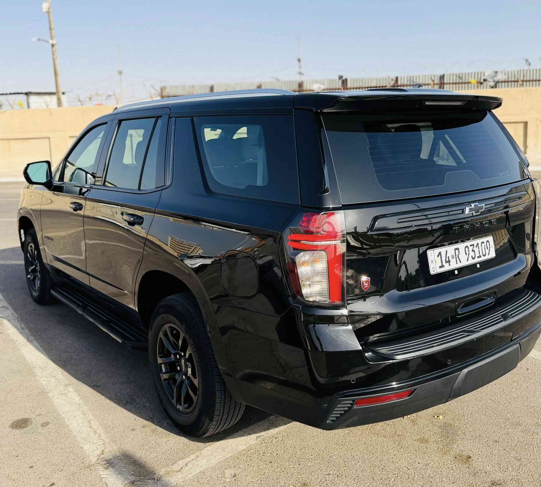 تاهو موديل 2023 Ls رقم بصره
(خــليــجي) وكاله منصور 
ماشيه:75 الف كيلوو  كفاله سياره ماعد صبغ بل باب سايق شبرين او رصعات  بل باب الأيمن باقي كفاله 
موصفتها معروفه
-تحديد الخروج عن المسار
-رادار منع تصادم امامي خلفي
-حساسات أمامية وخلفية مع نقطة عمياء
-ثلاجة تبريد
-كاميرا خلفية
-تشغيل عن بعد
‏-كشنات أمامية كهرباء
-أربع مود ات قيادة
السعر 395 بيه مجال مكان سيارة بصره لاستفسار ***********
