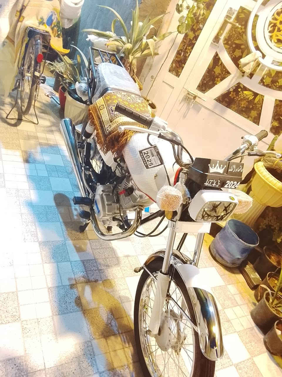 سلام عليكم دراجه نامه شلامجه صلي شاصي سكنر دراجة مكفوله كفاله عامه اسعر واحداو100 اوبيه مجال مكاني واسط قضاء الزبيديه الستفسار على الرقم ***********
