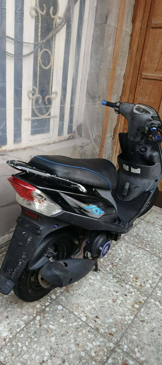 السلام عليكم دراجه ماكس كفاله عامه مال رمبه كلشي ما بيها نقص عنوان بغداد الكمالية  قرب مركز الخنساء هاتف ***********السعر 850وبيها مجال للطيبين
