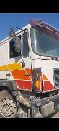 راس تريلاه مان رقم بغداد مكينه بيها بخار التريلاه شغاله سعر ٣٥ مكاني ب...