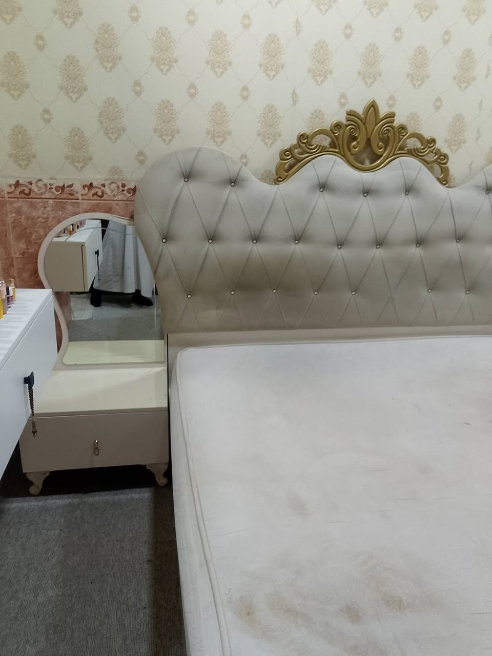 سلام عليكم ئه م ژووري نوستني توركي ئه صله ماركي بو فروشتن زور خاوينه به دوشه كو 6 بارجيه ناوي سيستمه كي ده ست كرده نرخي به كه ياندو بستنيش 400 شوين كه لار هه ر كه سيك ويستي بيته جات


**إذا كنت صاحب هذا الإعلان وتريد حذفه لأي سبب، رجاءا أرسل رسالة إلى الدعم الفني**