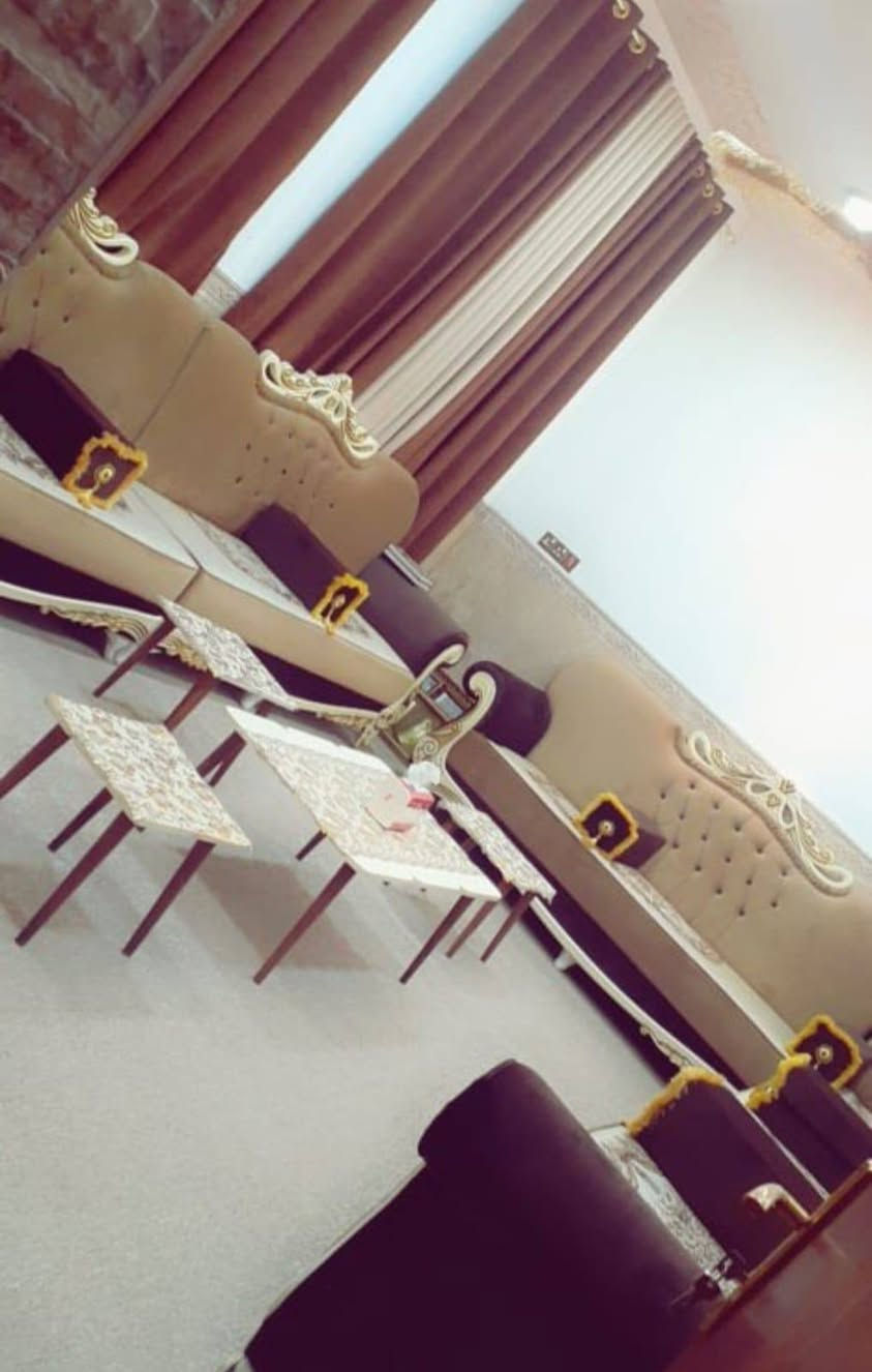 السلام عليكم,,,
بيت طابو صرف للبيع ❗
المساحه :300م' الواجهة 15والنزال 20
المميزات ✅
(البيت بناء طابوق 🧱 جمهوري' السقف صب كونكريت⚓)
(الكهرباء مؤسسه بنظام الانابيب البلاستيكيه المخفيه)
(الجدران لبخ جص +بورگ)
محتويات البيت:
طابق الاول✅
🔷طارمه كبيره 
🔷مجمع صحيات خارجيه 
🔷حديقه داخليه 🌾
🔷غرف نوم عدد 2
🔷صاله 14 متر 
🔷استقبال 6 ونص
🔷مطبخ 5 متر
🔷سيراميك جدار 120
🔷صحيات داخليه 
طابق الثاني ✅
🔷غرف نوم 2
🔷صاله 10 متر 
🔷صحيات 

الموقع 📍 حي الحريه الاولى - بجانب مدرسه فتئ الحق الابتدائيه 

للاستفسار اكثر 
***********
***********

او مراجعه مكتب عبدالله الزبيدي للعقار

