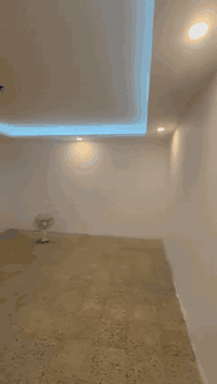 السلام عليكم بيت للبيع مساحه 150متر يحتوي طابقين الطابق الاول استقبال صحيات مطبخ غرفه نوم الطابق الثاني 3غرف نوم حولي صحيات بيتونه صطحين شتايكر بيت جديد الواجهه10نزال15 كراج طابو صرف سكني العنوان الزعفرانية دور الشرطه بالقرب من صوره الامام علي (ع) للاستفسار مكتب تبارك الرحمن 
***********
