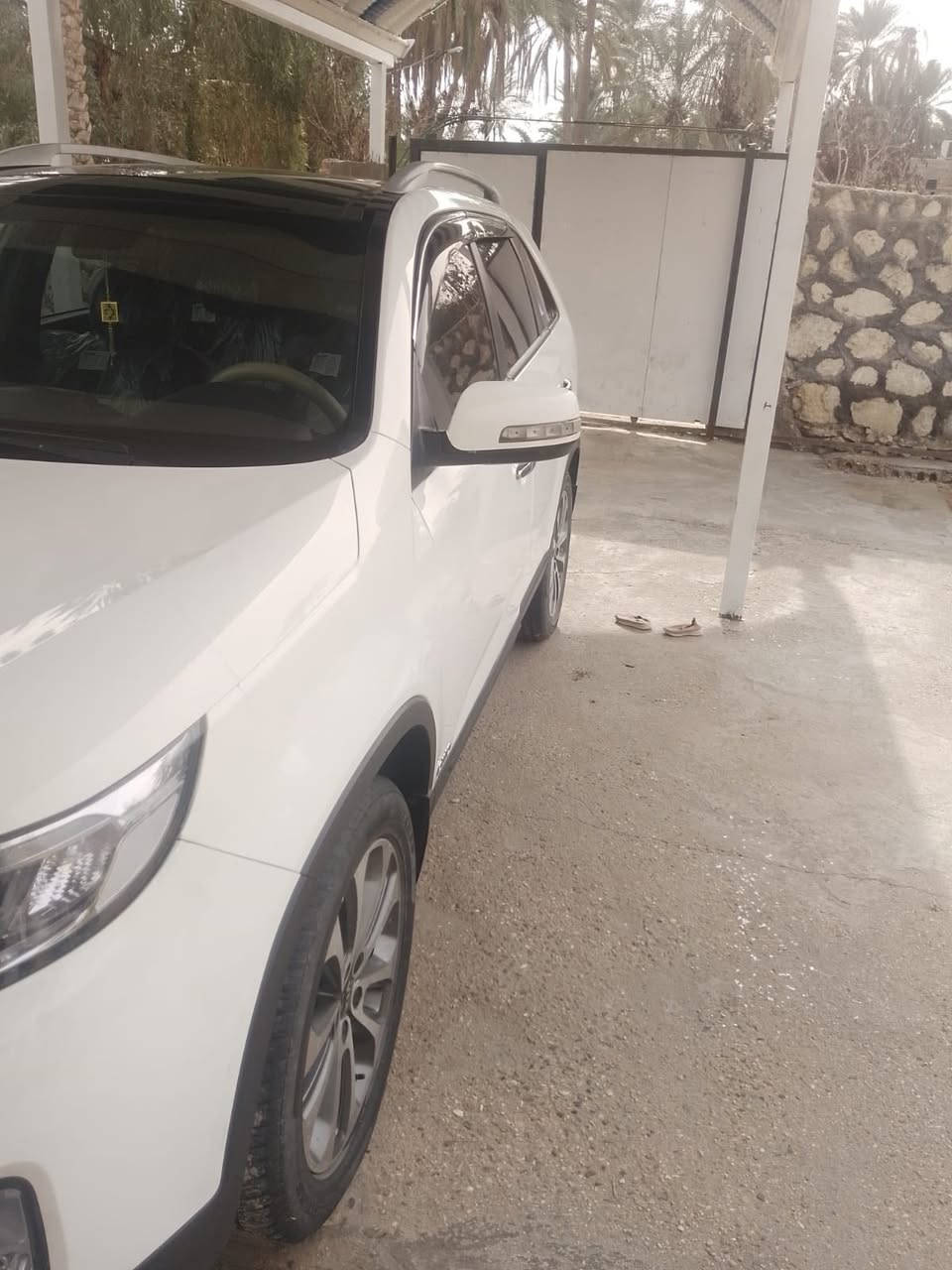 سلام عليكم.                                                                     

للبيع سورنتو 2014 كويتي فول موصفات 
كفاله عدى ربع البنيد اليمن والباقي كفالة عامة من صبغ صربه معجون 
رقم انكليزي سنويه ل 28
سيارة مشايه 125
محرك سته سلندر 
فور ويل
بصمة 
تحكم ستيرن جهتين 
شاشة لمس
اشاير مري 
مري شفط 
دخول ذكي 
داخل قرمدي 
بنرامه 
ويل كروم 5
حساسات امامي خلفي 

السعر 198 وبيه مجال 

‭0772 441 3349‬
