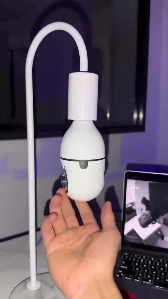 📹 كاميرا مراقبة ذكية 360° بشكل مصباح كهربائي 
⭕المميزات: 
✅ تصميم ذكي يشبه اللمبة العادية
✅ تركب مباشرة على قاعدة اللمبة القياسية (E27)
✅ لا تحتاج إلى تمديدات أو أسلاك معقدة
✅ رؤية شاملة بزاوية 360 درجة
✅ تتبع ذكي للحركة تلقائياً
✅ مشاهدة مباشرة من الهاتف عبر التطبيق
✅ تصوير ومراقبة المنزل أو المكتب من أي مكان
✅ تركيب سريع وسهل خلال دقائق. 
💰 السعر: 18,000 دينار فقط
🚚 التوصيل: 5,000 دينا
📍الحجز والاستفسار واتساب حصراً: ***********3📞
