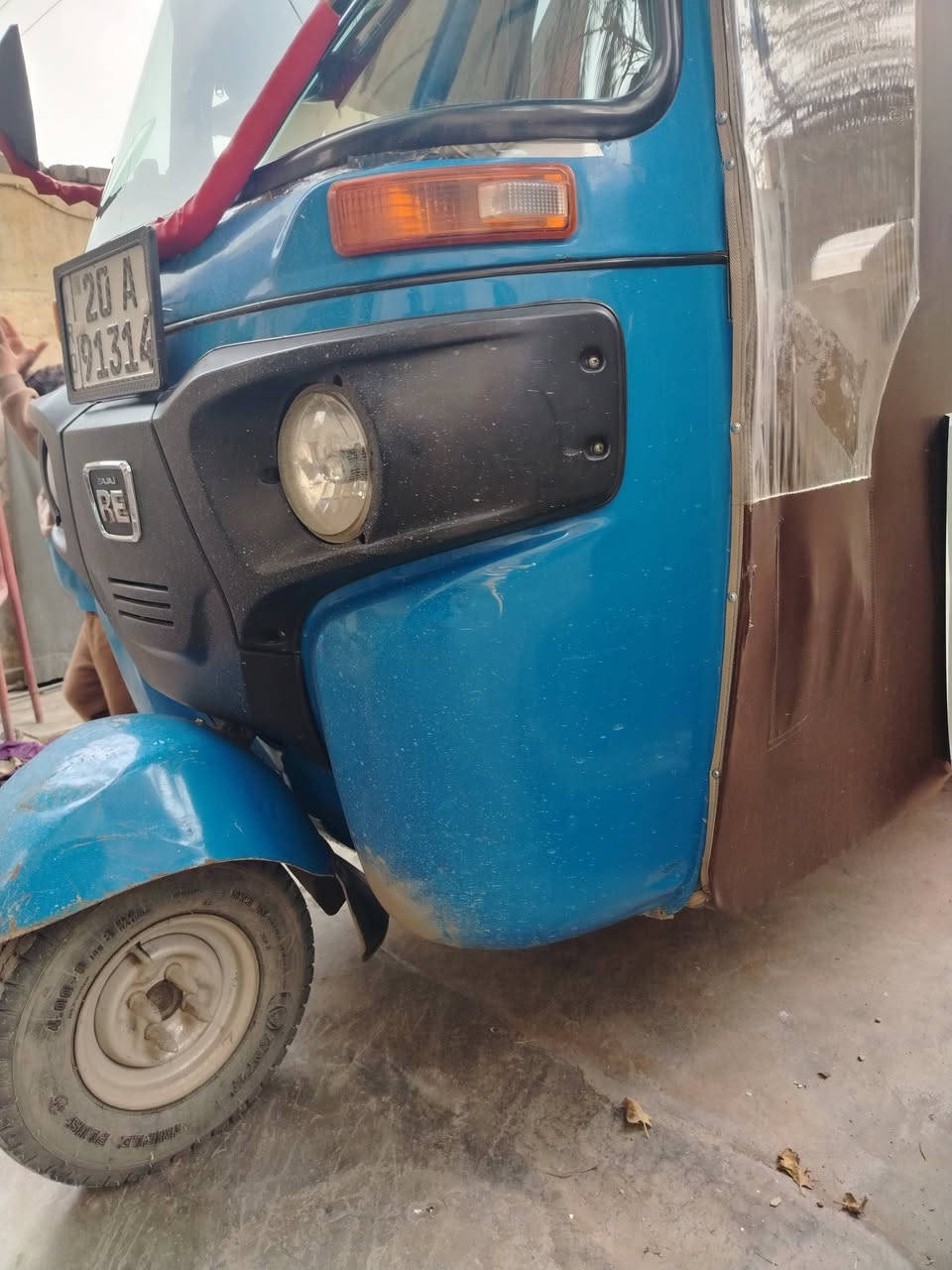 للبيع 2020 شهر11
نقصها عنبار بريك رأيسي
وسمكره صفاح مساطر
ومن يم ركبه خياس بس
باقي كفاله كلشي شغال
*********** بعقوبه التحرير
