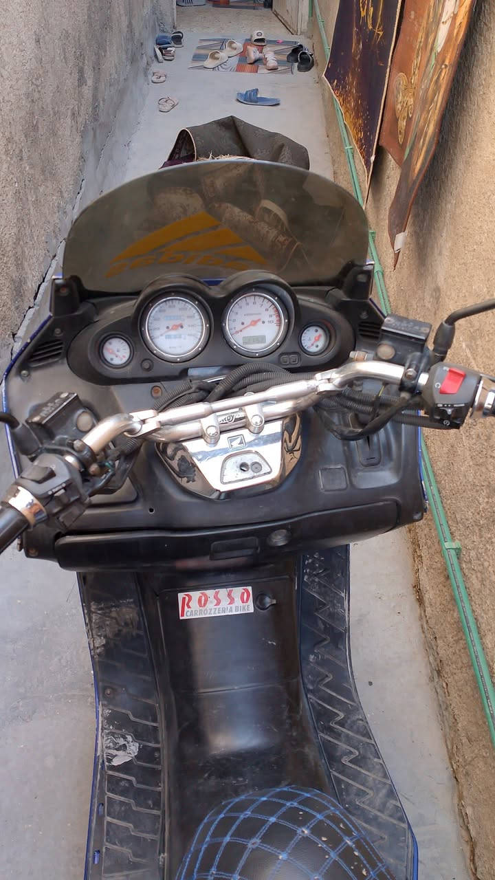 السلام وعليكم
فورزه صفر 6 
كفاله كلها بلاديه 
سعرها 850 
مكاني بغداد 
***********
