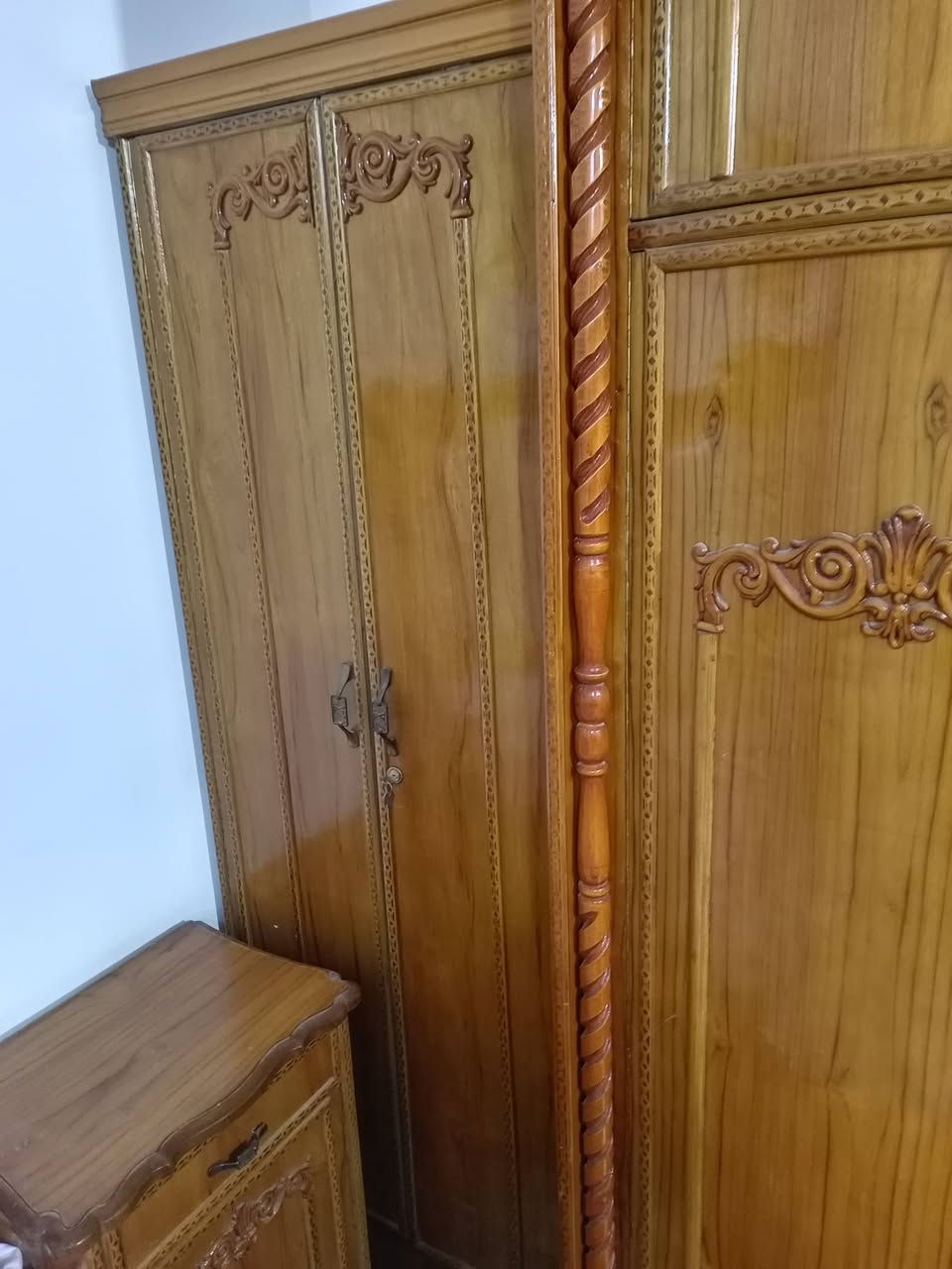 سلام عليكم ورحمة الله وبركاته عندي غرفة نوم صاج عراقي مستعمله اخت الجديده لون عسلي عنواني بغداد
الاستفسار الاتصال على الرقم وتساب ***********
وبيها مجال وبالخدمه
