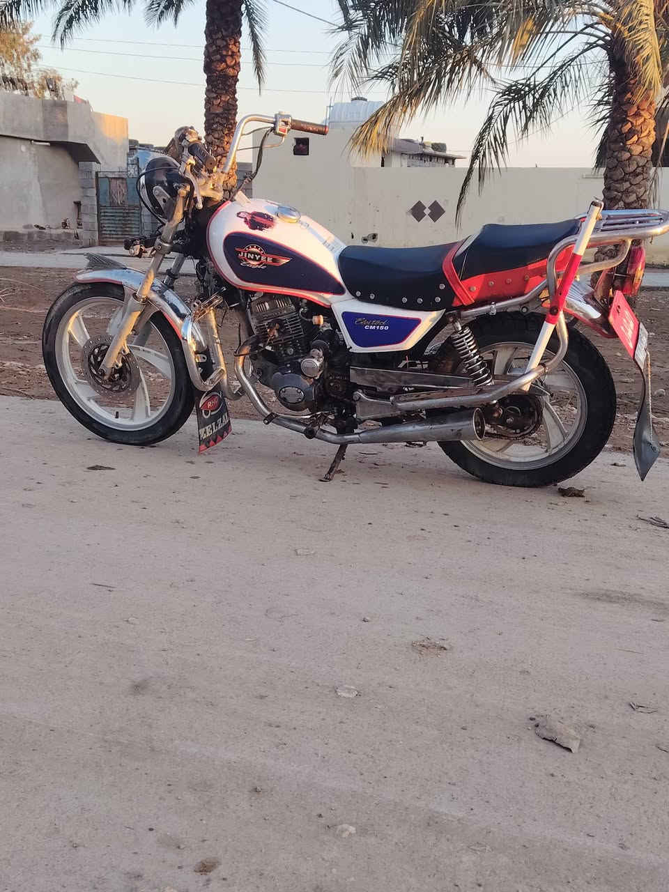 السلام عليكم دراجة جني للبيع دراجة خير من الله كهربائيات شغاله مكان خان بني سعد اوراق موجودة ***********
