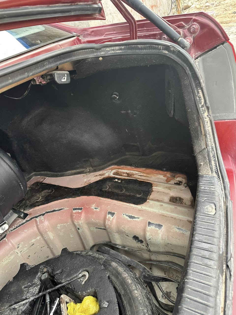 السلام عليكم
اوبتما 2008 بدون دواخل محرك 2400دوش  كير 5 نمره مكفولات  سياره جاهزه من كلشي بس اشغل وتطلع تبريد ثلاجه بيه كم قطعه سبب جراد بدون معجون 
رقم الانبار سنويه هزه جديده بسمي تحويل ثاني يوم 
استفسار اتصال ع رقم التالي *********** 
المكان فلوجه السعر 105 وبيه مجال
