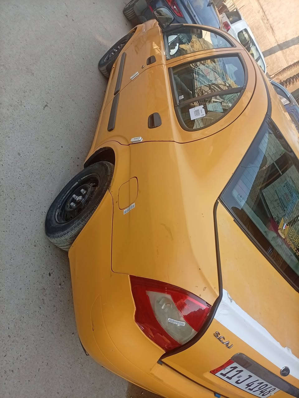 سلام عليكم طيبه 2015 باسمي سنويه لل2027مصفرة هيئه وغرامات سياره بيها جاملغ خلفي فقط كير خيرمن الله مكينه بيها خيط تبخير سياره مرتبها على ايدي مابيها اي نقص السعر38وبيعا مجال بسيط حك الجيه مكاني بغداد للتواصل ***********
