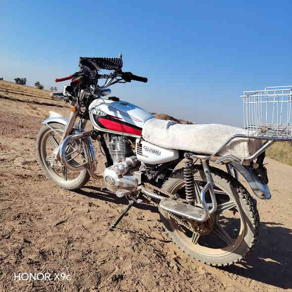 للبيع السعر 450 وبي مجال موديل 18 باقي الاتصال على الرقم ***********
